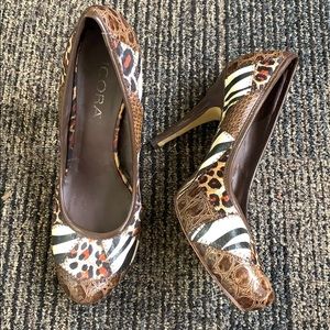 3/$15 💖 Icora Animal Print Pumps
